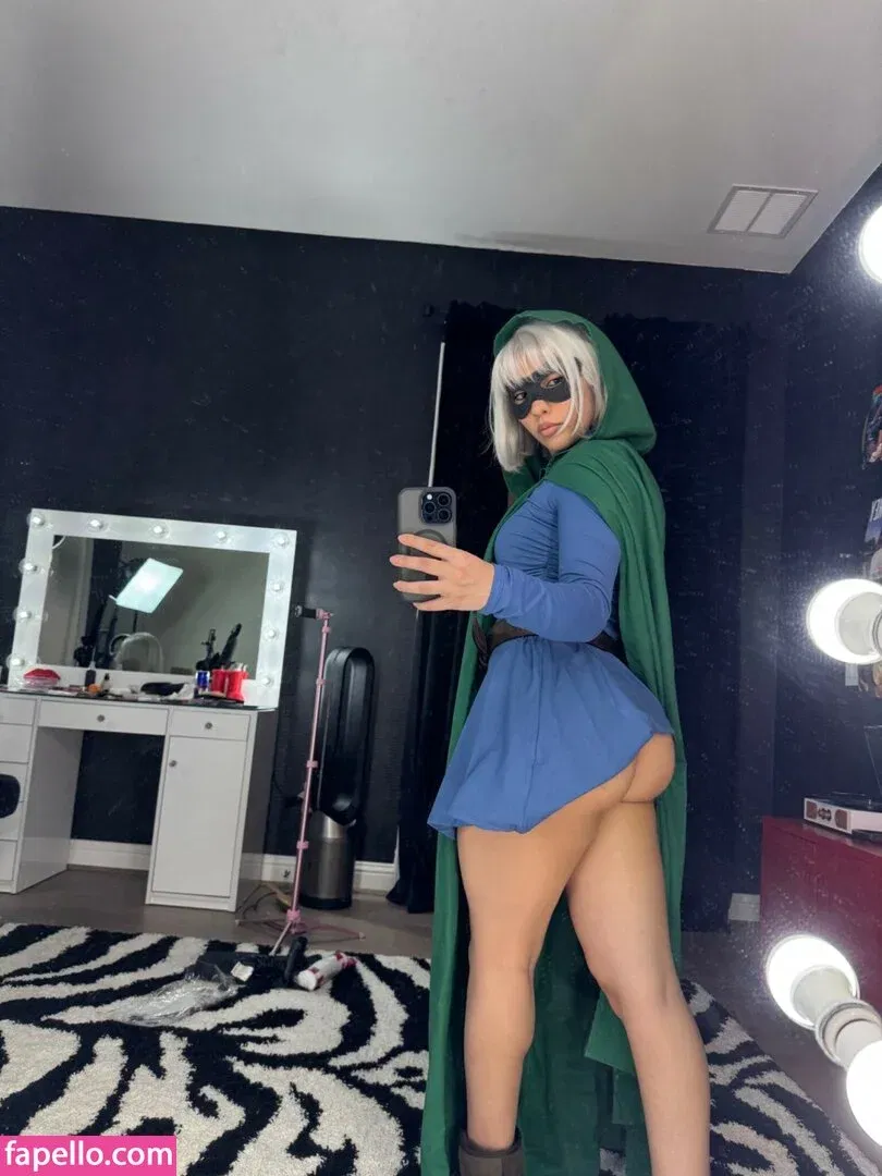 dineromia Onlyfans Photo Gallery 