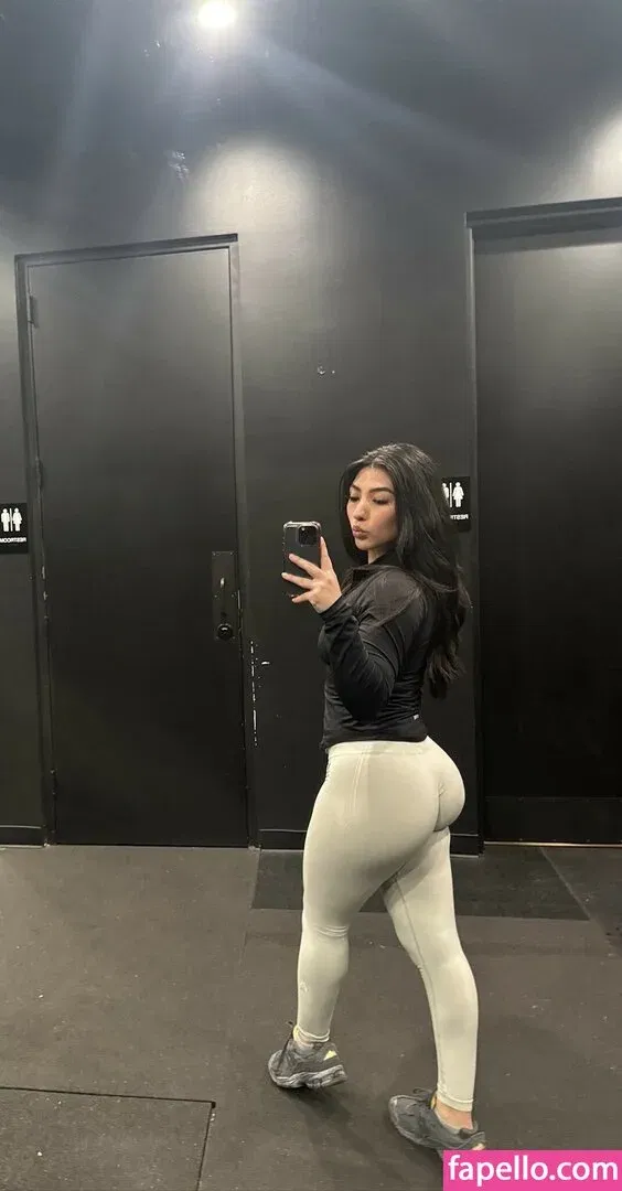 dineromia Onlyfans Photo Gallery 