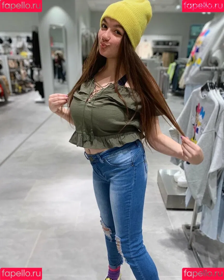 Shayla Ceccardi Onlyfans Photo Gallery 