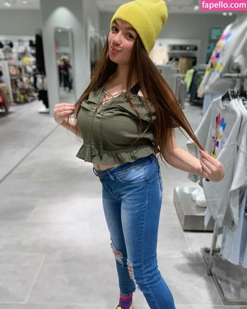 Shayla Ceccardi Onlyfans Photo Gallery 