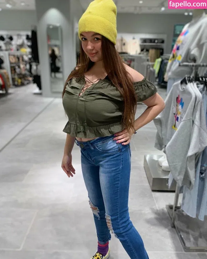 Shayla Ceccardi Onlyfans Photo Gallery 