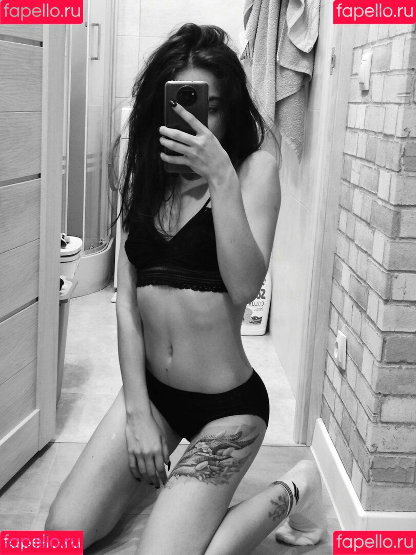 Ella Flare Onlyfans Photo Gallery 