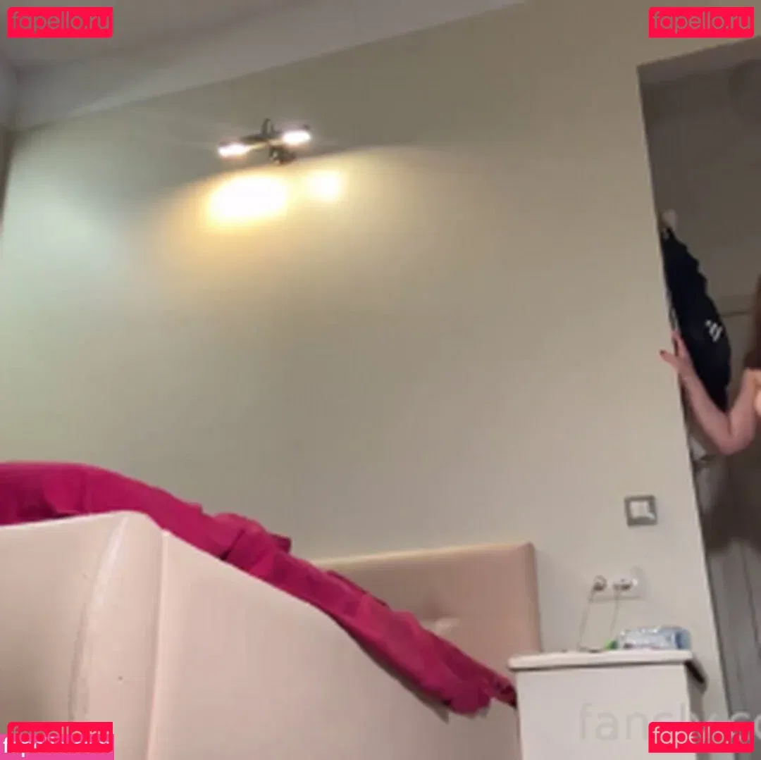 KiraClark Onlyfans Photo Gallery 