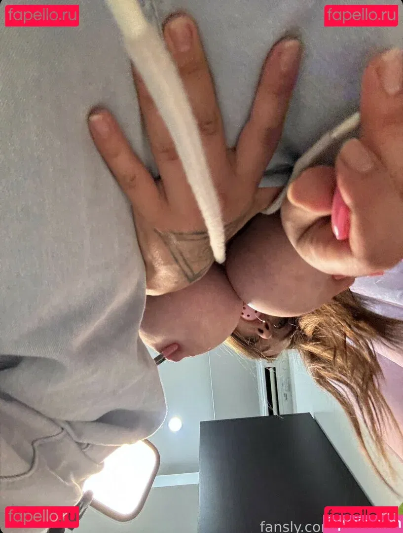 KiraClark Onlyfans Photo Gallery 