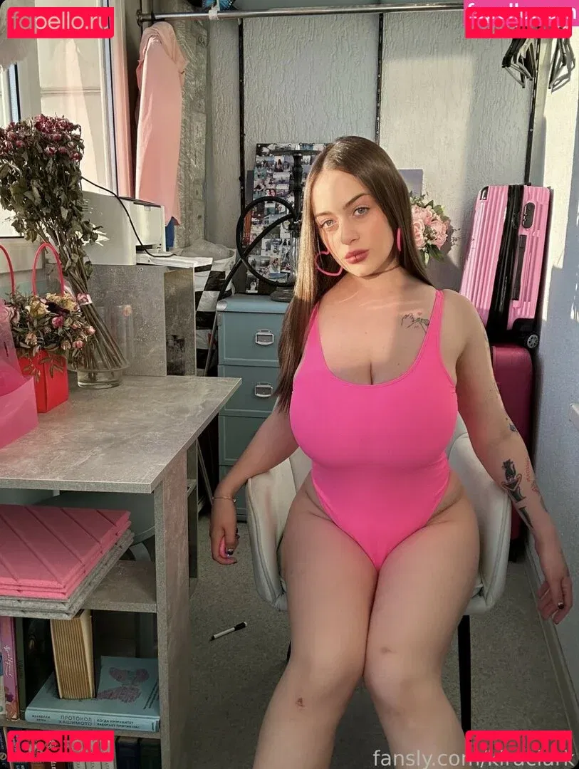 KiraClark Onlyfans Photo Gallery 