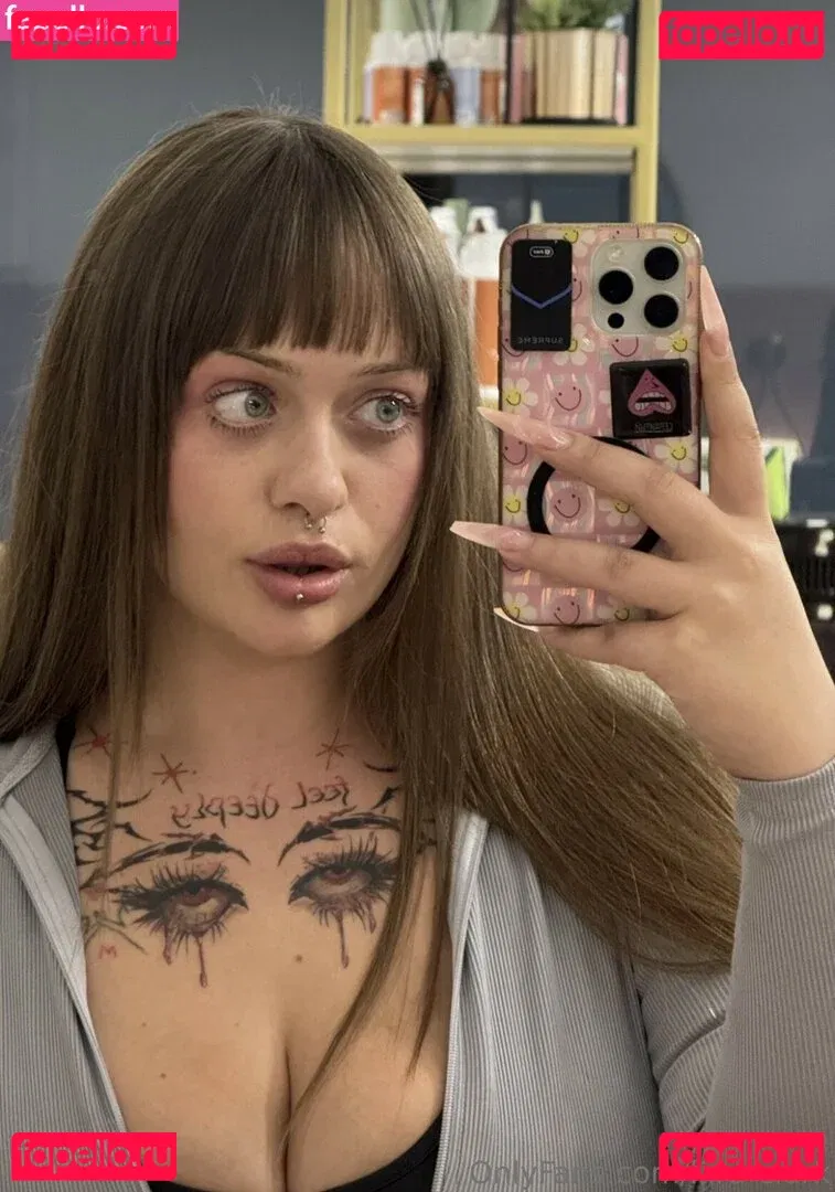 KiraClark Onlyfans Photo Gallery 