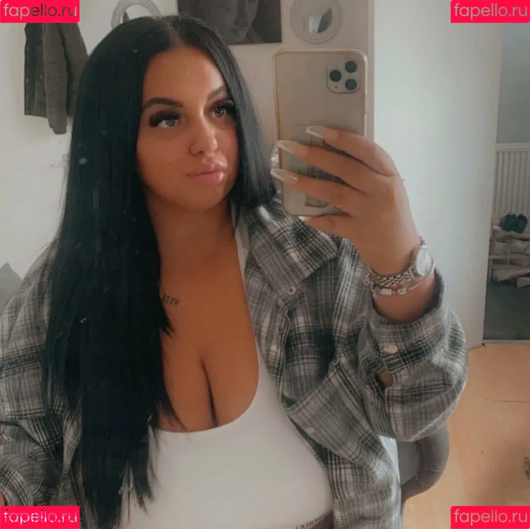 meg_bxxx Onlyfans Photo Gallery 