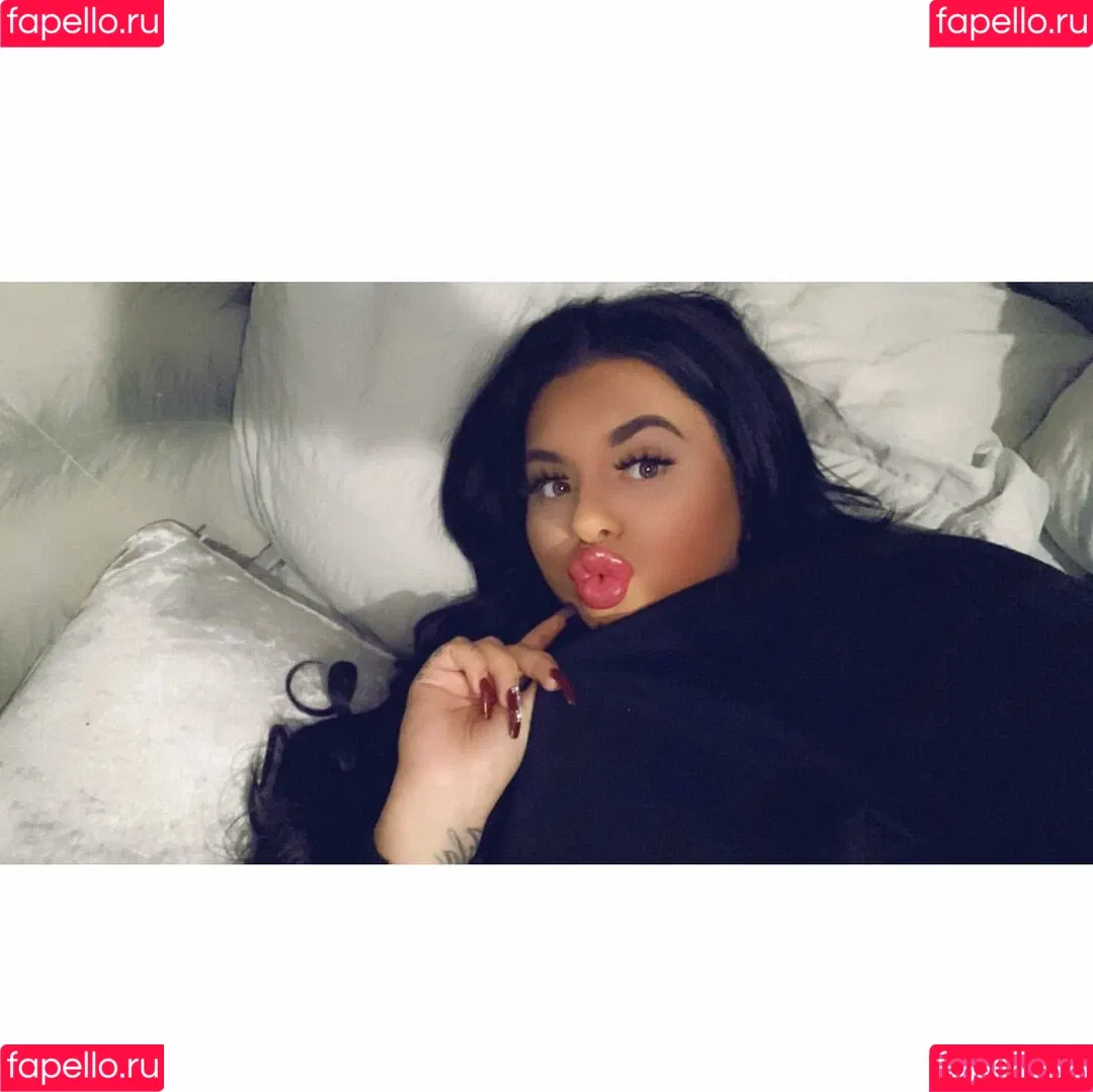 meg_bxxx Onlyfans Photo Gallery 