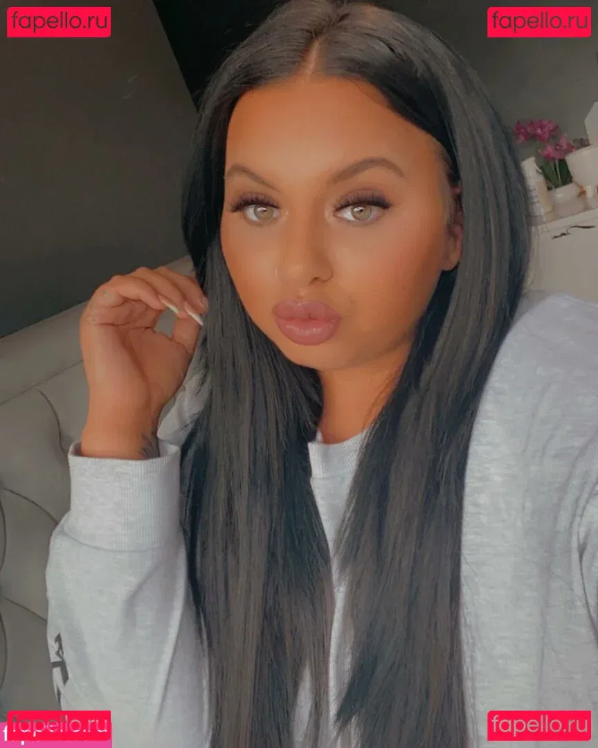 meg_bxxx Onlyfans Photo Gallery 