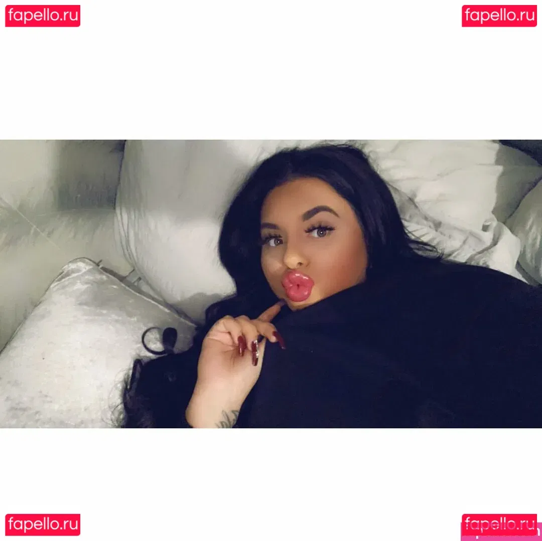 meg_bxxx Onlyfans Photo Gallery 