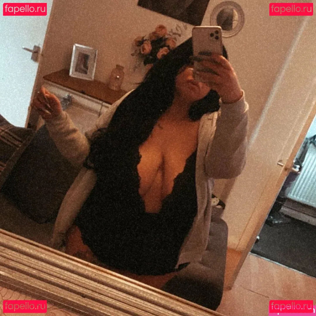 meg_bxxx Onlyfans Photo Gallery 