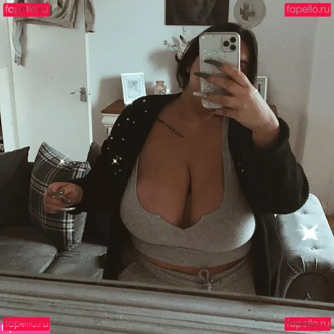 meg_bxxx Onlyfans Photo Gallery 