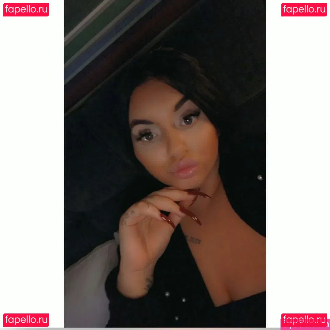 meg_bxxx Onlyfans Photo Gallery 