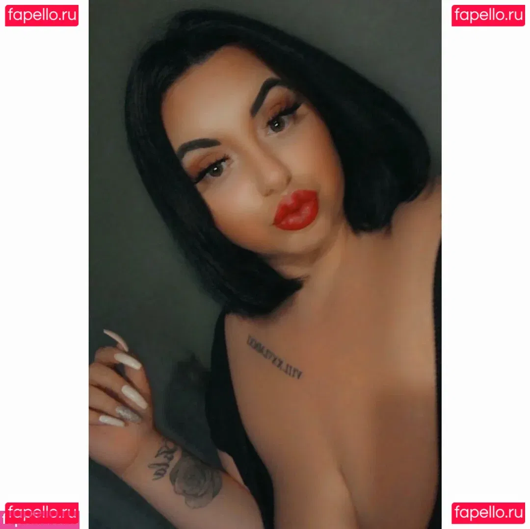 meg_bxxx Onlyfans Photo Gallery 