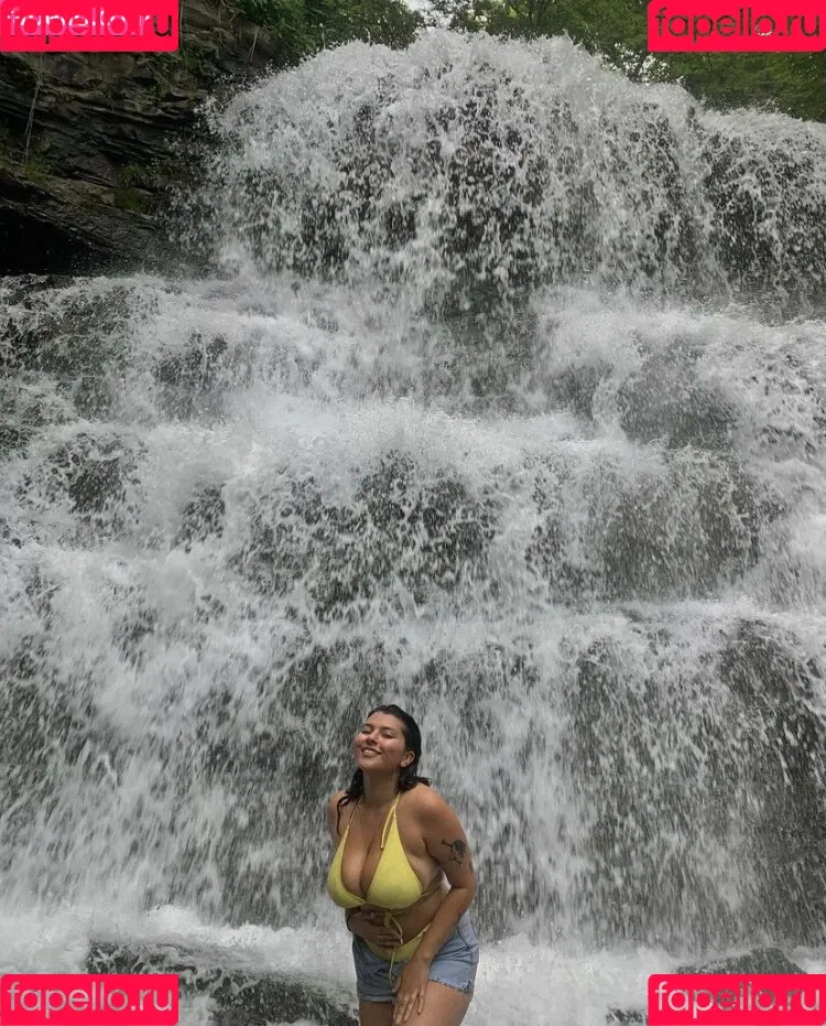 Nada C Onlyfans Photo Gallery 