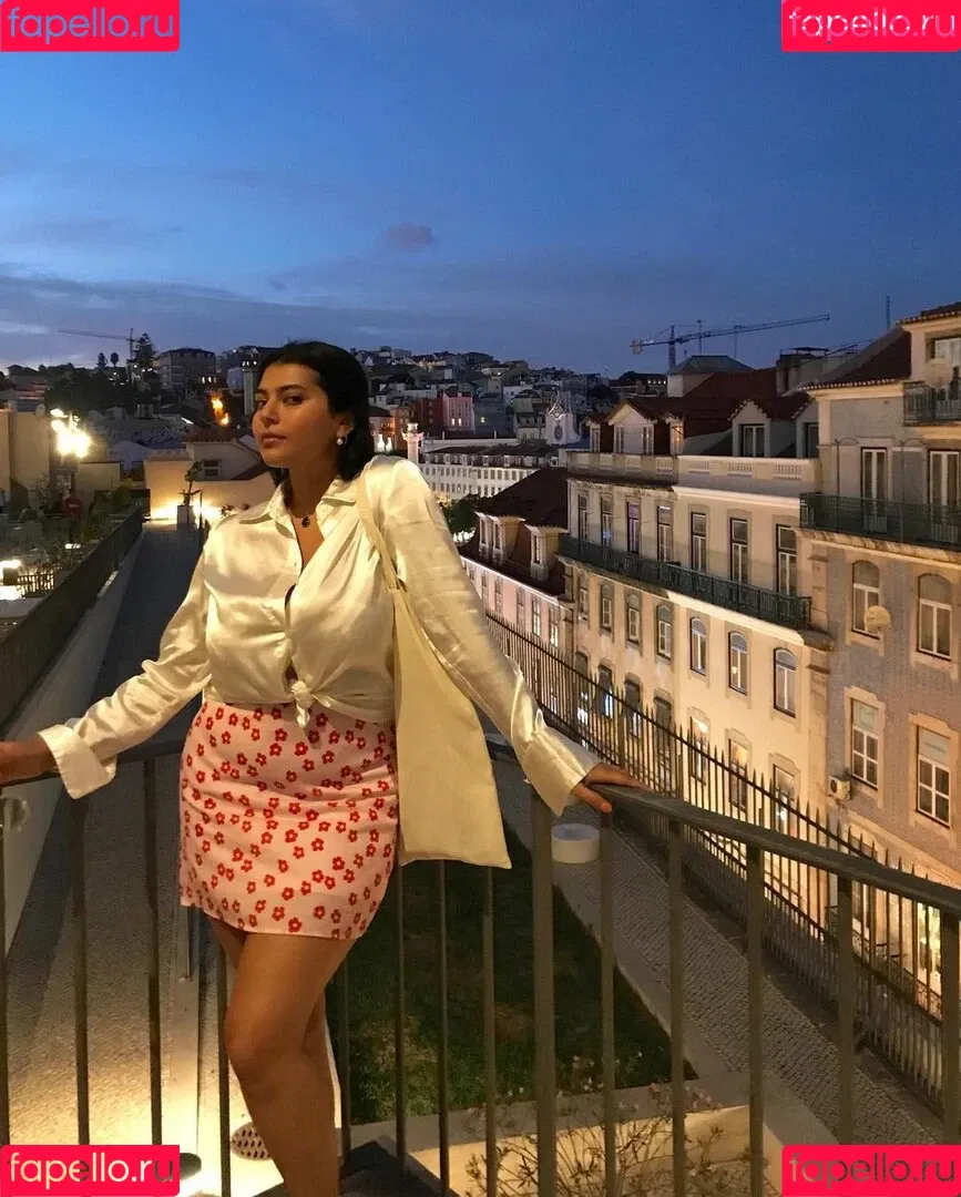 Nada C Onlyfans Photo Gallery 