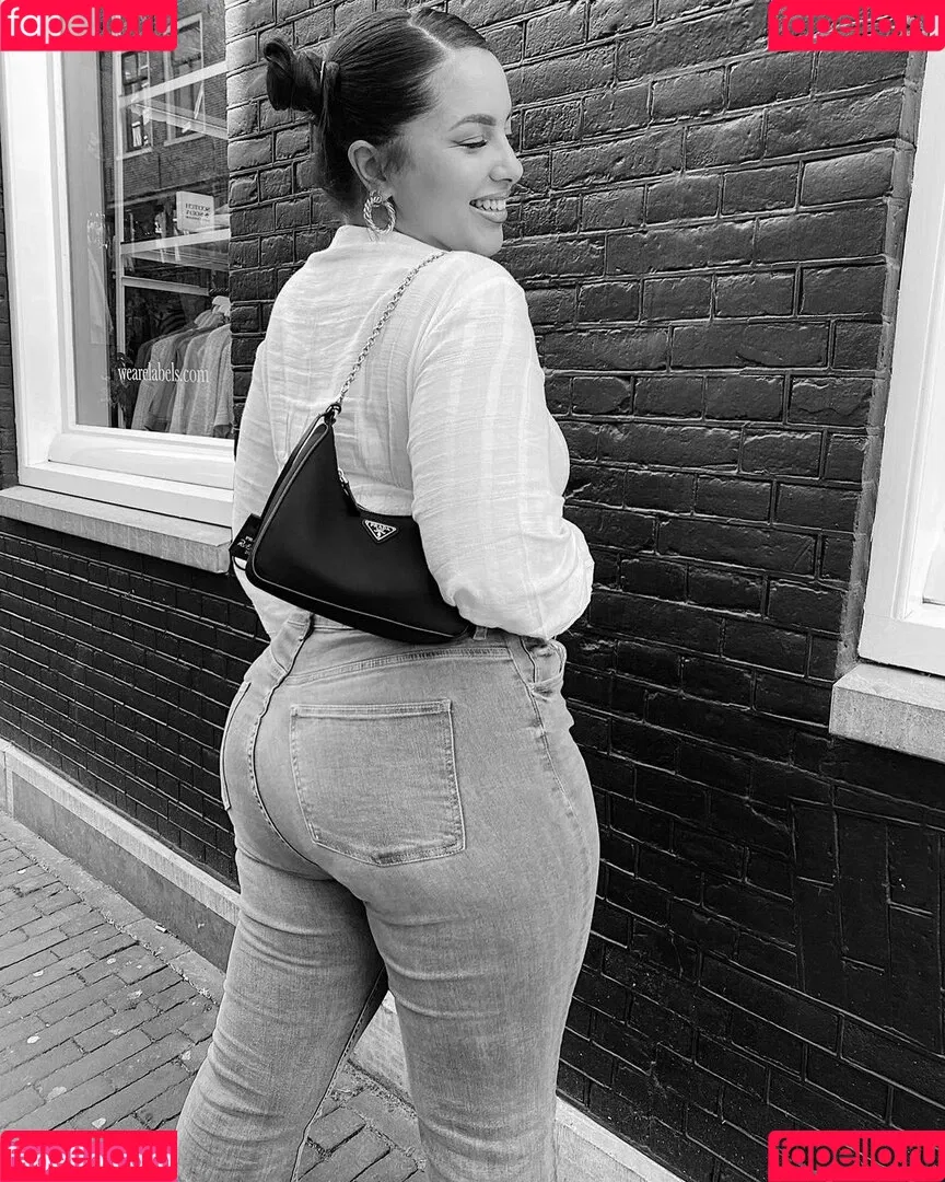 Zina Hadid Onlyfans Photo Gallery 