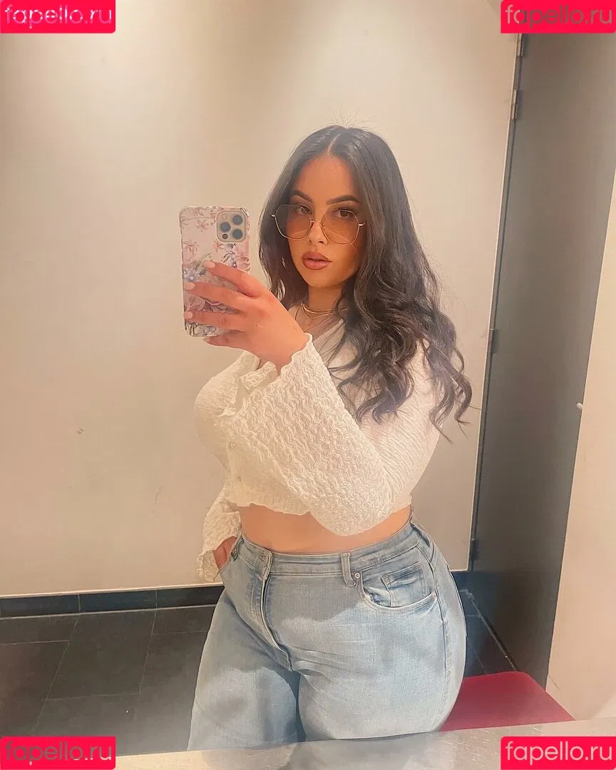 Zina Hadid Onlyfans Photo Gallery 