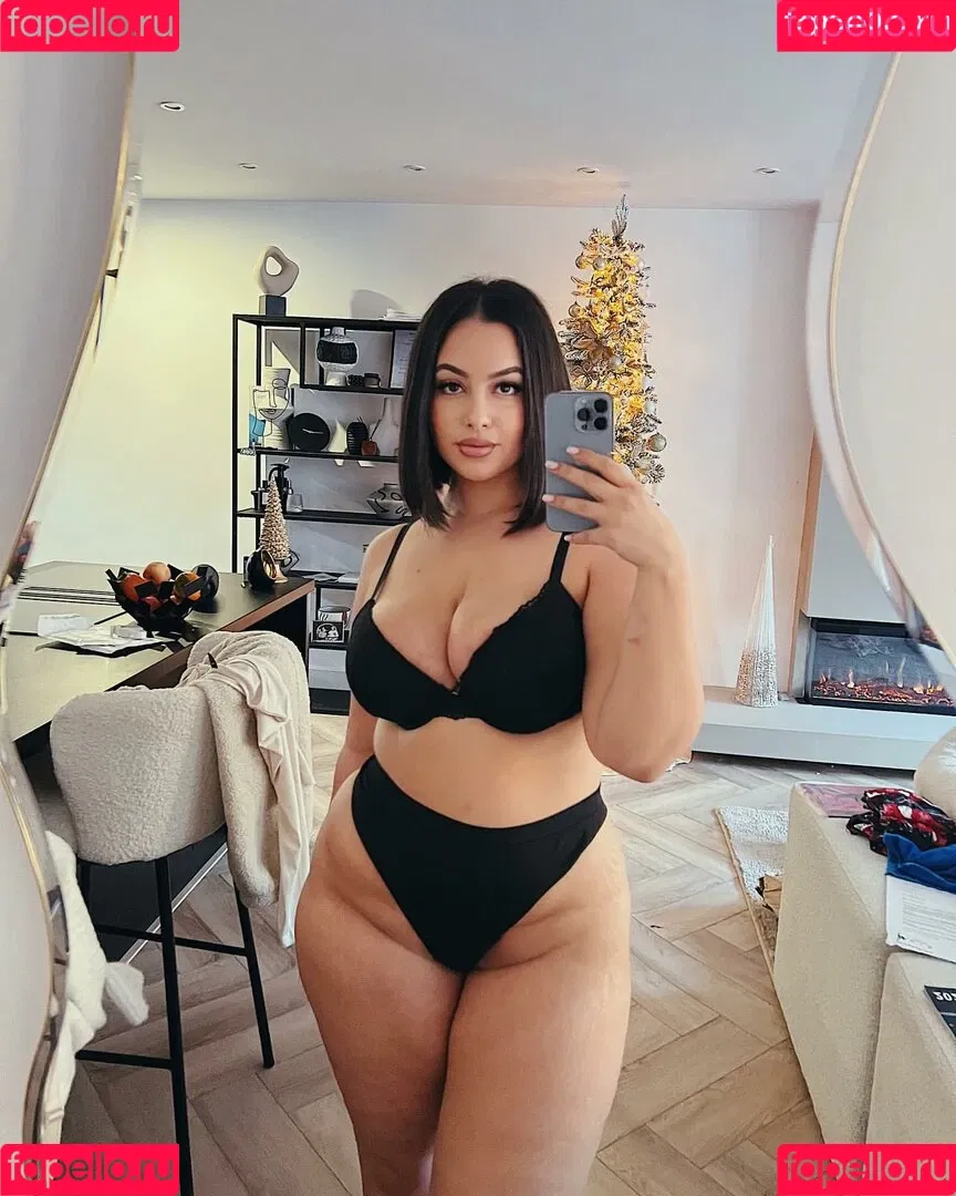 Zina Hadid Onlyfans Photo Gallery 
