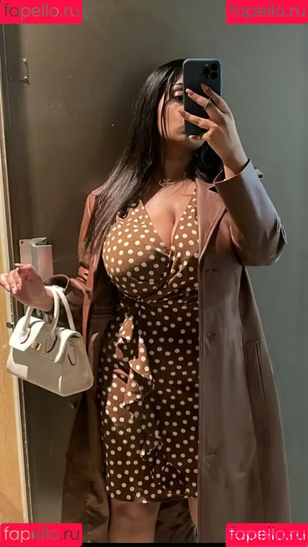 Zina Hadid Onlyfans Photo Gallery 