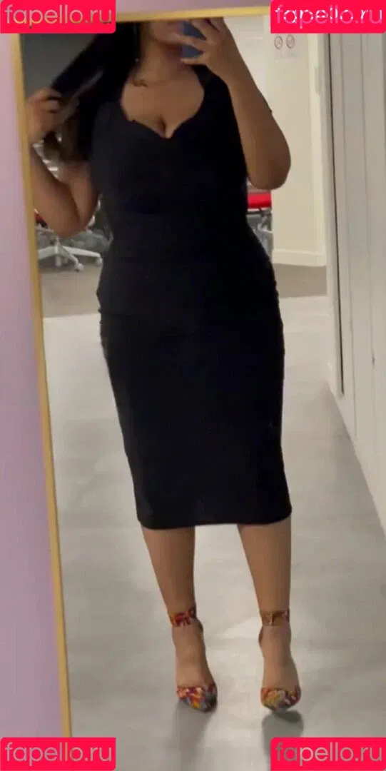 Zina Hadid Onlyfans Photo Gallery 
