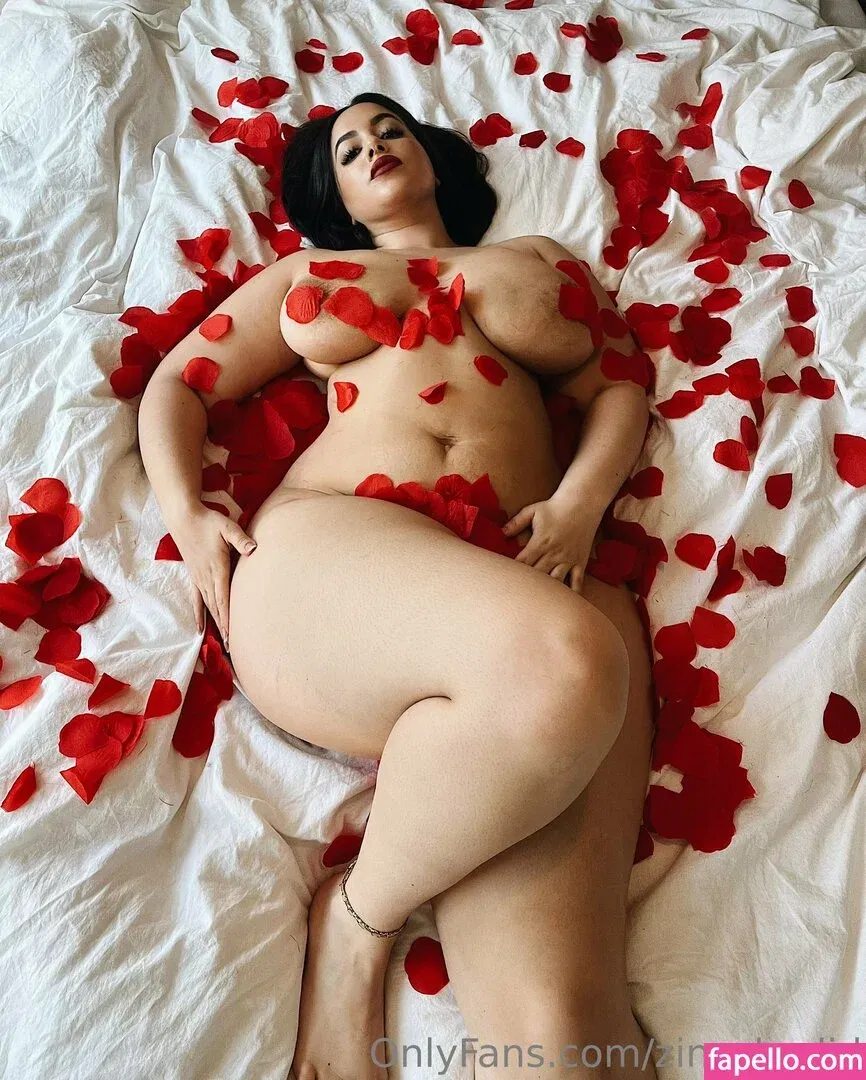 Zina Hadid Onlyfans Photo Gallery 