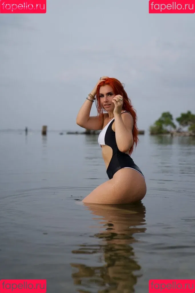 Alicia Atout Onlyfans Photo Gallery 