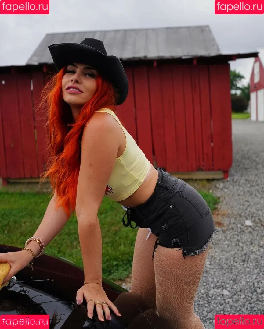 Alicia Atout Onlyfans Photo Gallery 
