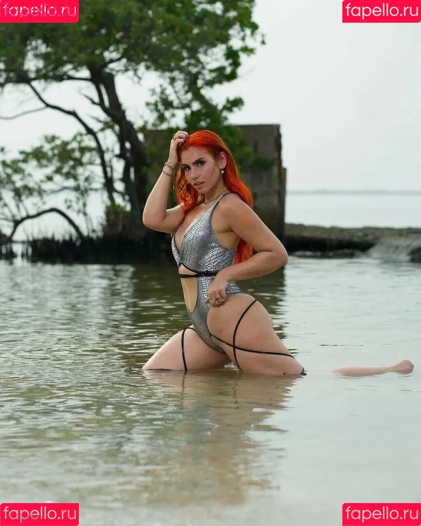 Alicia Atout Onlyfans Photo Gallery 