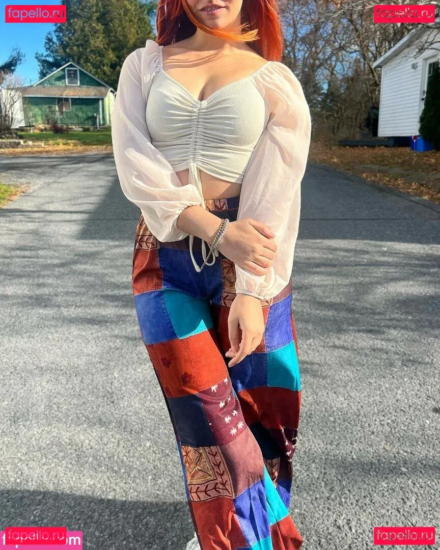 Alicia Atout Onlyfans Photo Gallery 