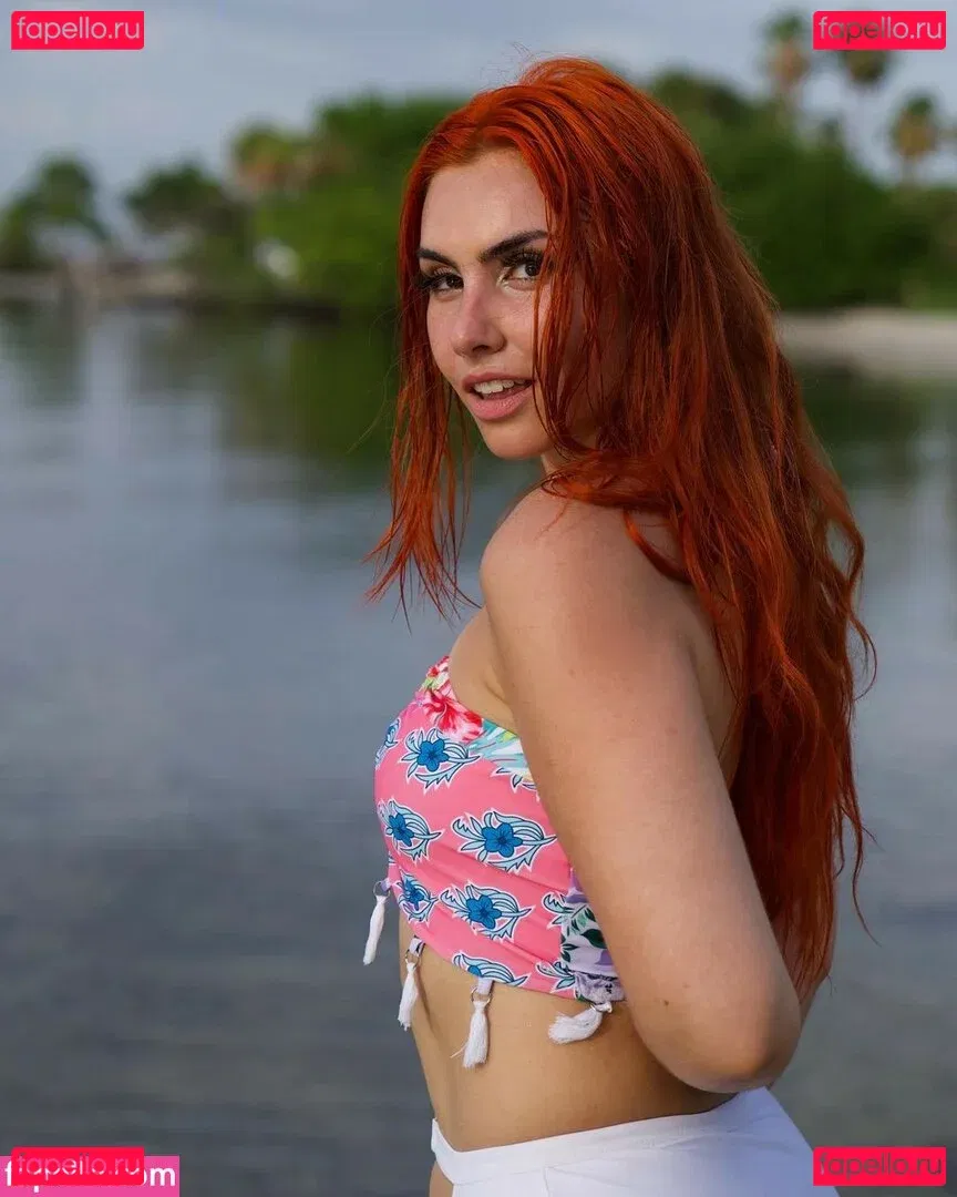 Alicia Atout Onlyfans Photo Gallery 