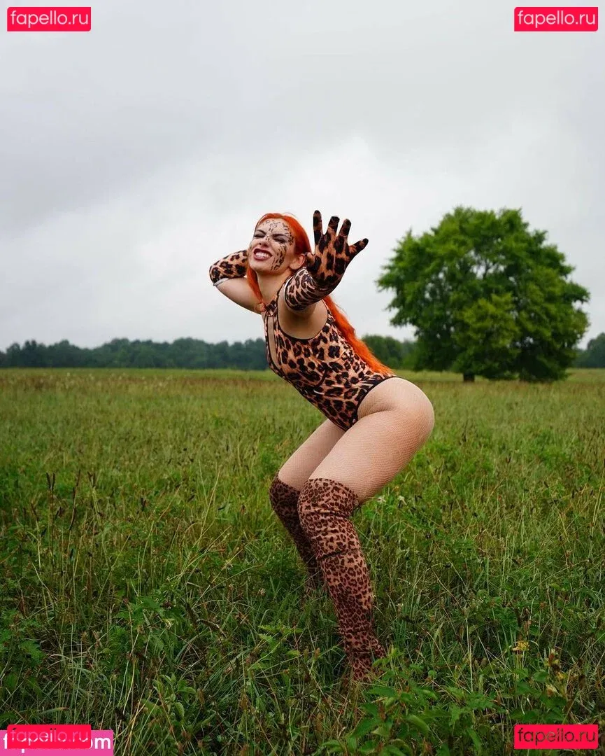 Alicia Atout Onlyfans Photo Gallery 