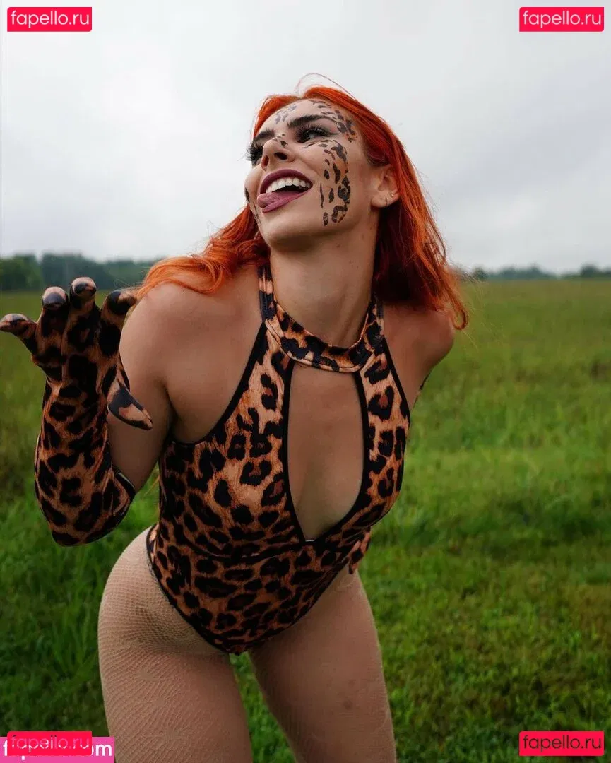 Alicia Atout Onlyfans Photo Gallery 