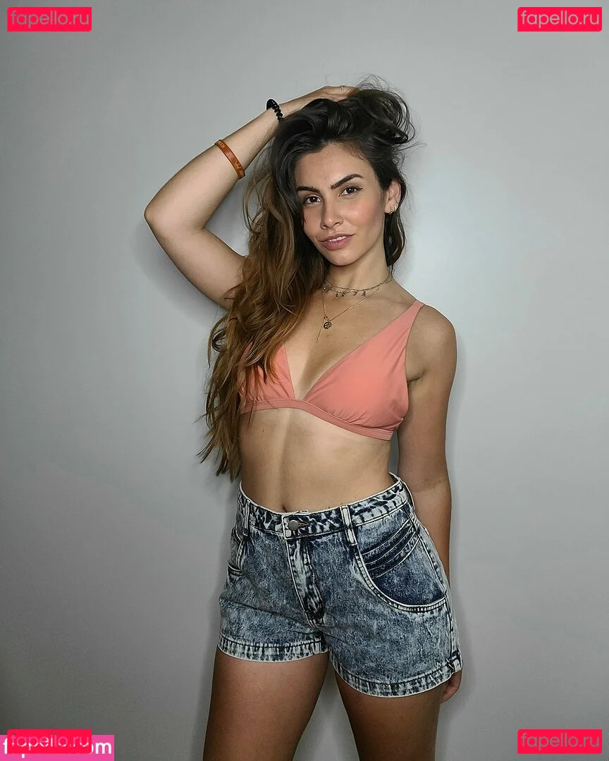 Alicia Atout Onlyfans Photo Gallery 