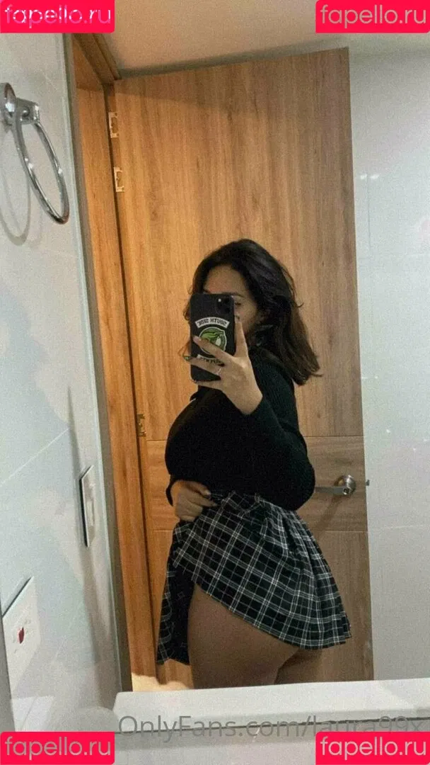 soylaura_33 Onlyfans Photo Gallery 