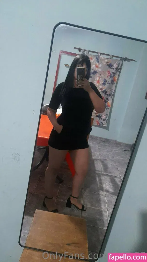 soylaura_33 Onlyfans Photo Gallery 