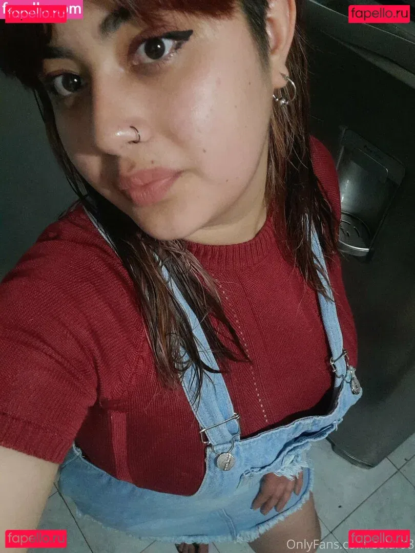 soylaura_33 Onlyfans Photo Gallery 