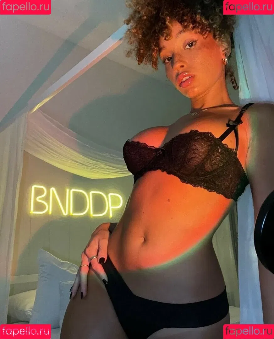 tazsangelsuncensored Onlyfans Photo Gallery 
