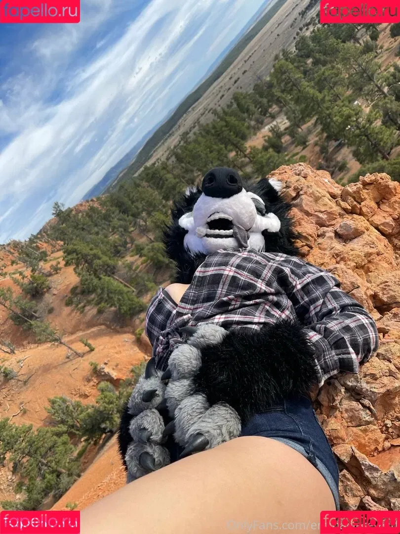emmawerewuff Onlyfans Photo Gallery 