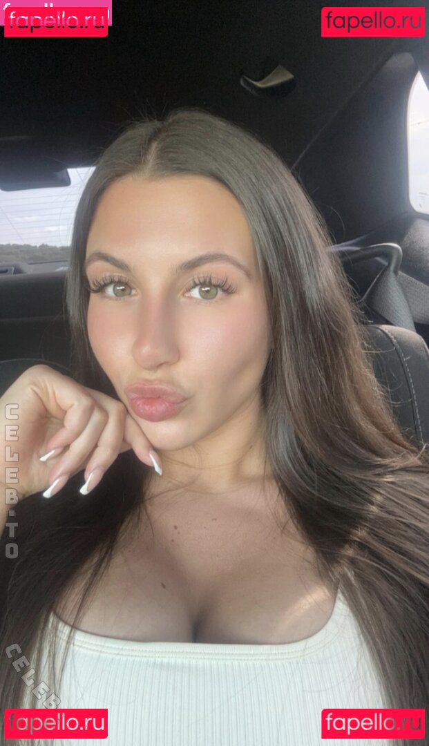 Danielle Newberry / daniellenewberry / dnewberryy Nude Onlyfans Photo 19