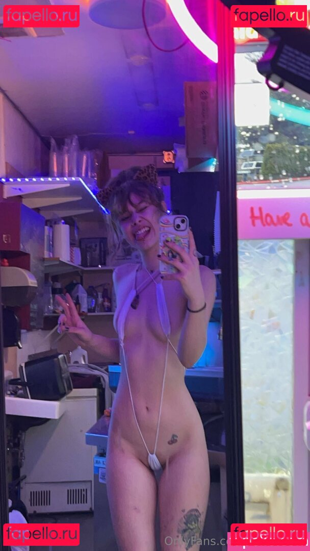 baristadaisy143 / daisy1433 Onlyfans Photo Gallery 