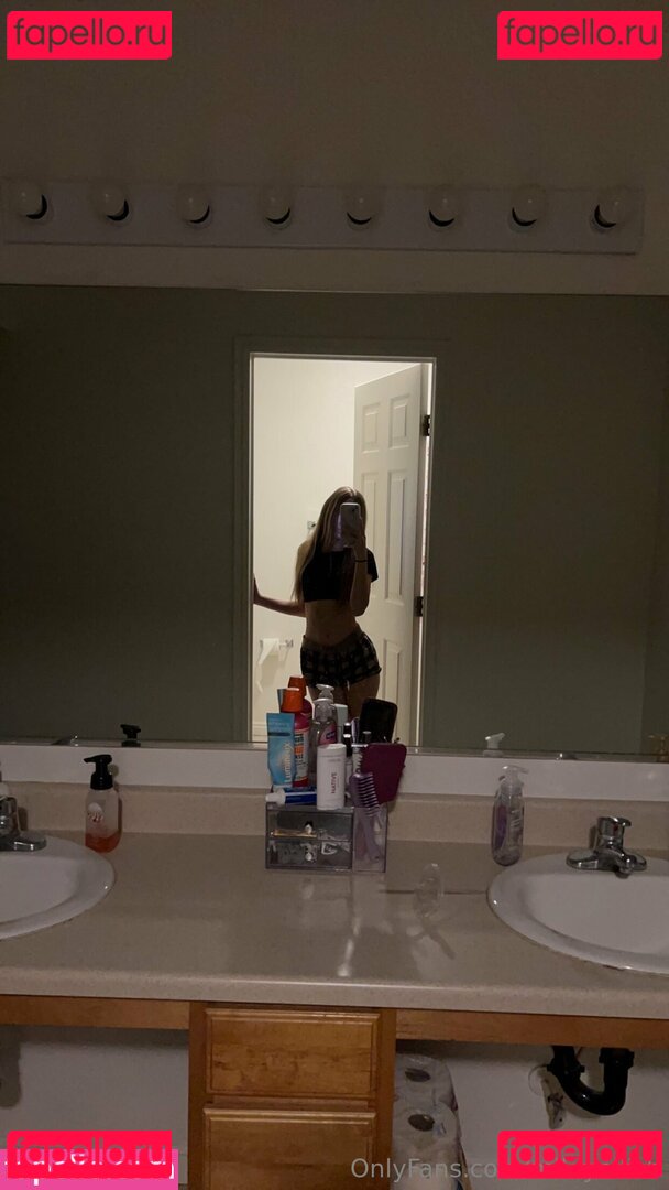 mileyeilish / realmileyeilish