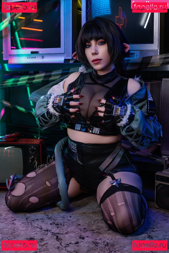 Izmacat / izma.cat Onlyfans Photo Gallery 