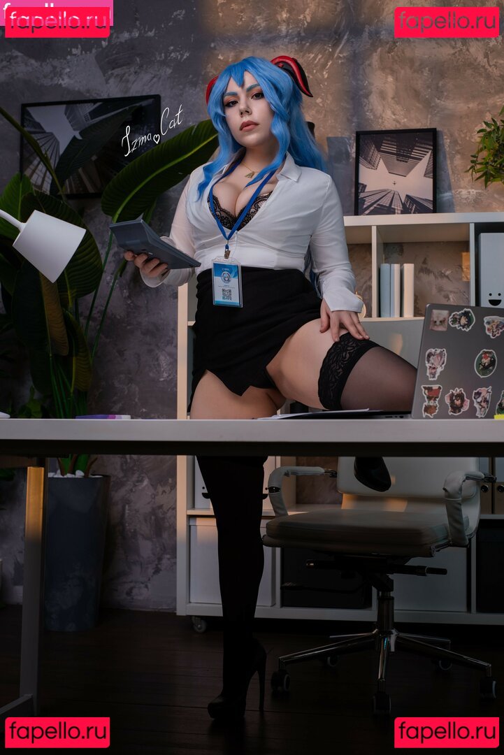 Izmacat / izma.cat Onlyfans Photo Gallery 