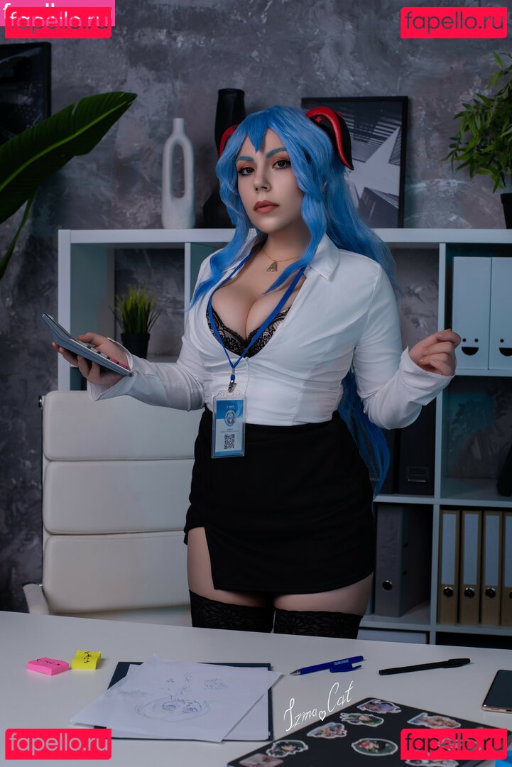 Izmacat / izma.cat Onlyfans Photo Gallery 