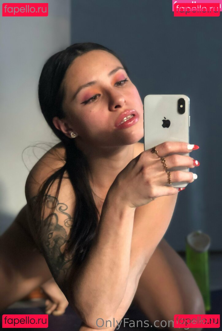 georlu Onlyfans Photo Gallery 