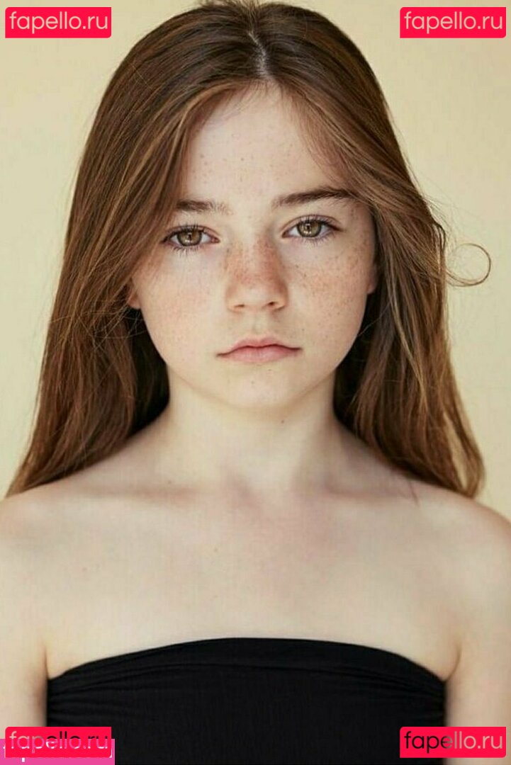 Ella Lee / Ella_lee / ella lee berlin / ella_lee_offiziell