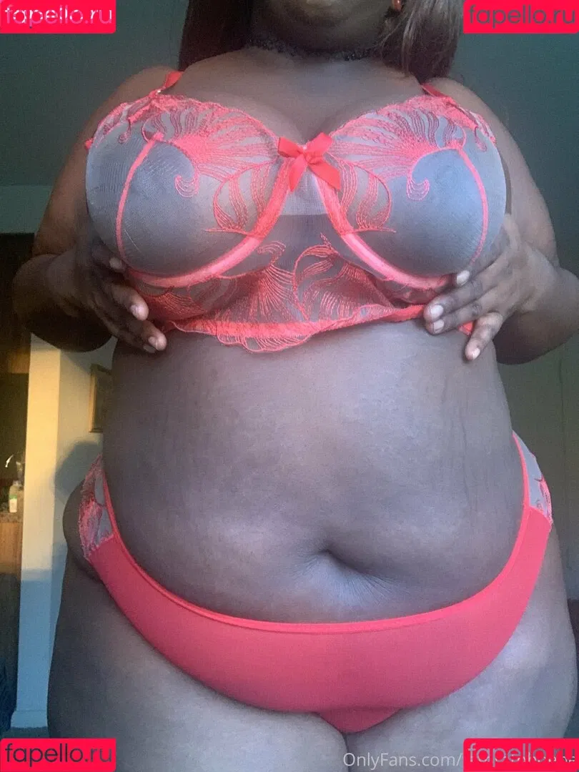 phat_ass_phoebe Onlyfans Photo Gallery 