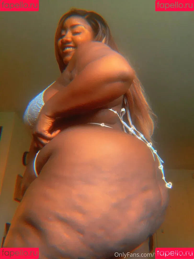 phat_ass_phoebe Onlyfans Photo Gallery 