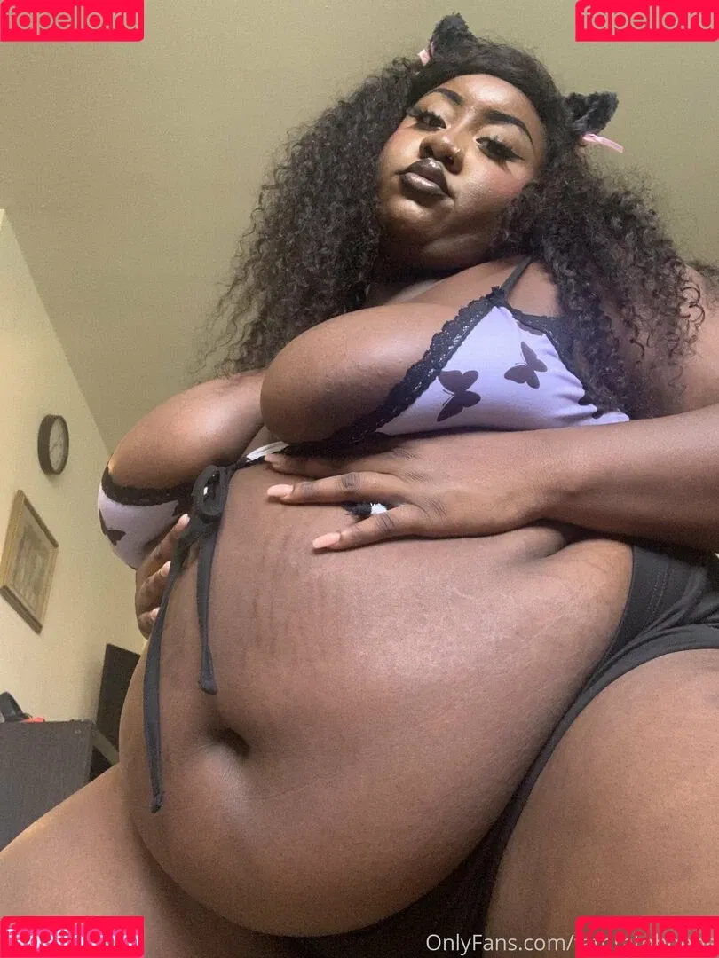 phat_ass_phoebe Onlyfans Photo Gallery 